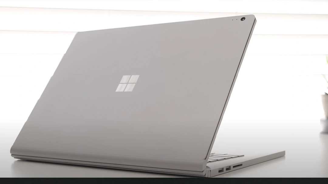 دوربین سرفیس بوک 2