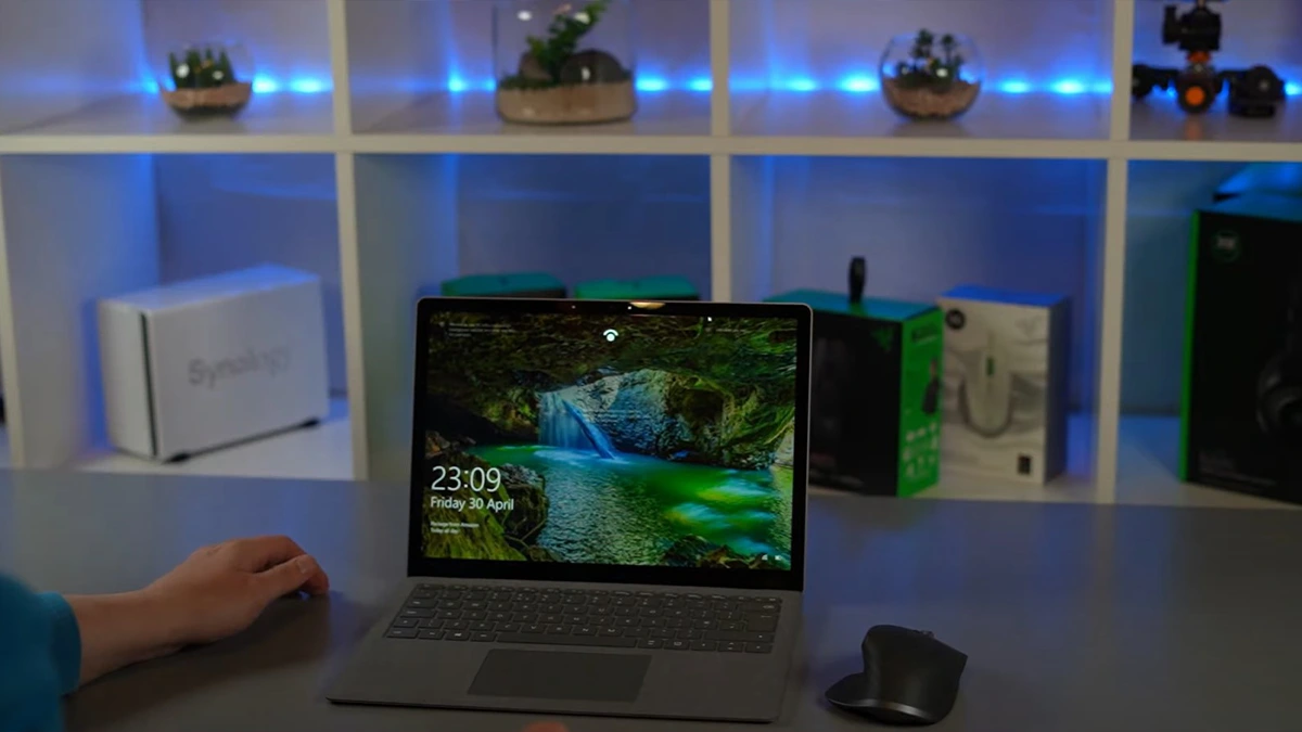 سرفیس لپ تاپ 4