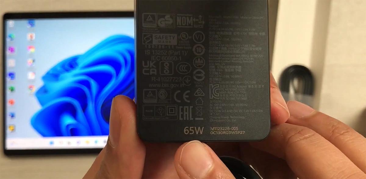 شارژر سرفیس استوک